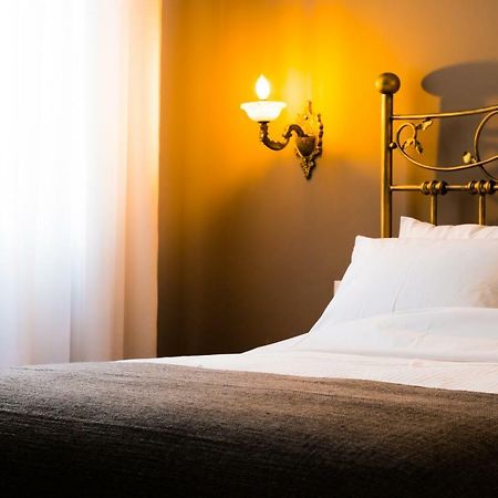 Ch Adrianou Suites Athén Kültér fotó